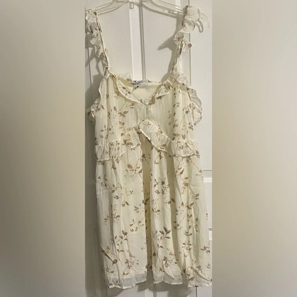 NWT.. WOMENS AND NOW THIS FLORAL RUFFLE DRESS - Picture 9 of 14